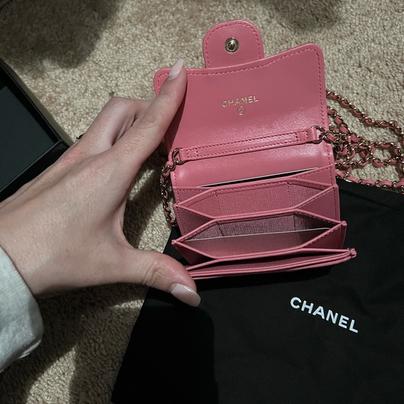 Chanel wallet on a chain - Picture 3 of 6